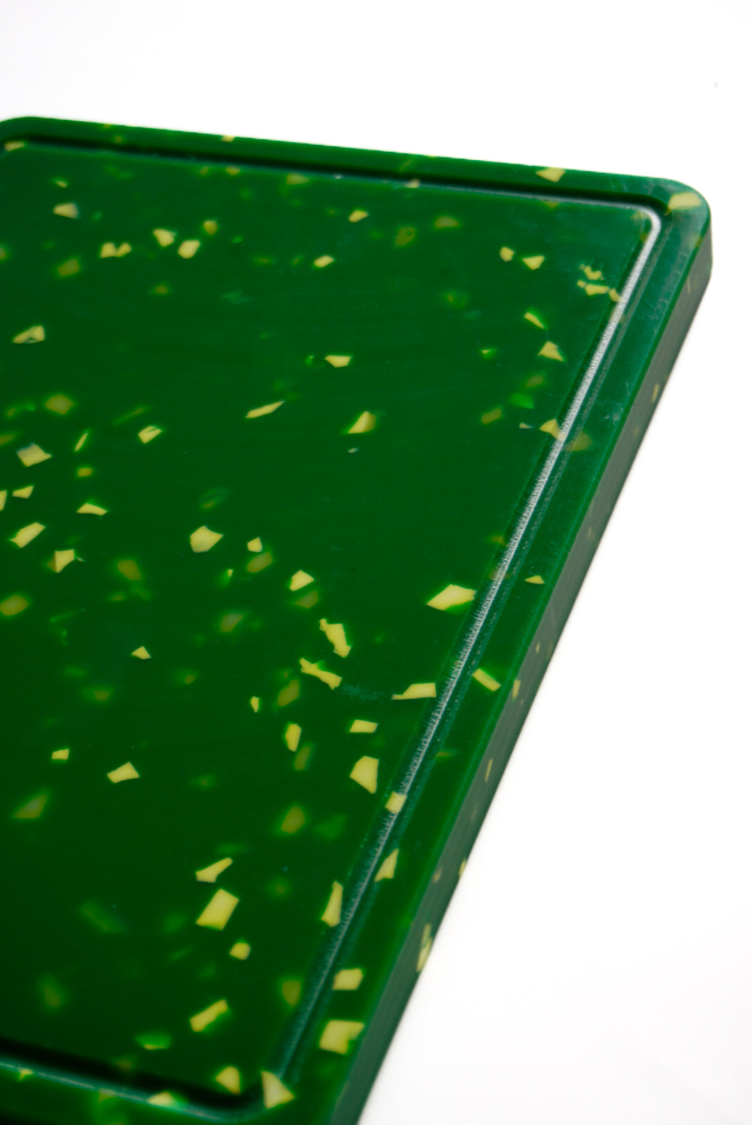 Green speckles chopping board