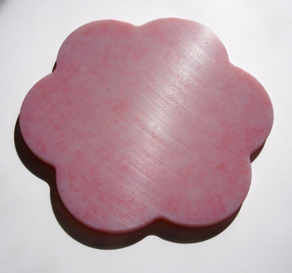 Pink flower-shaped chopping board
