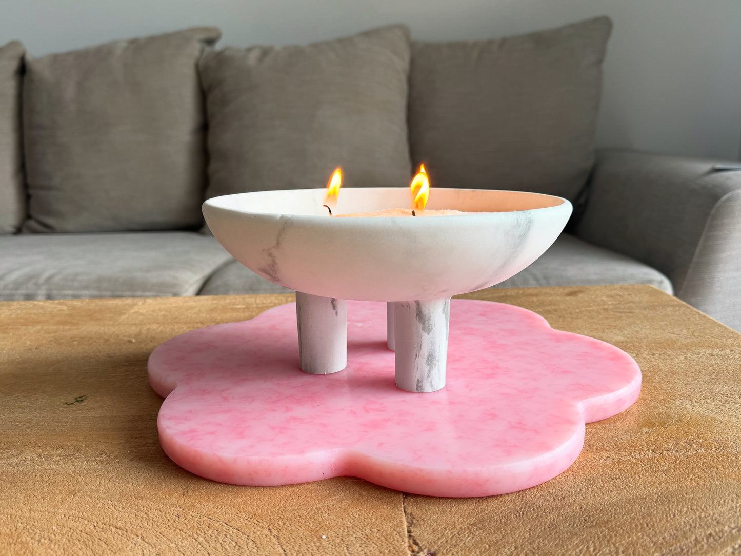 Pink flower-shaped chopping board