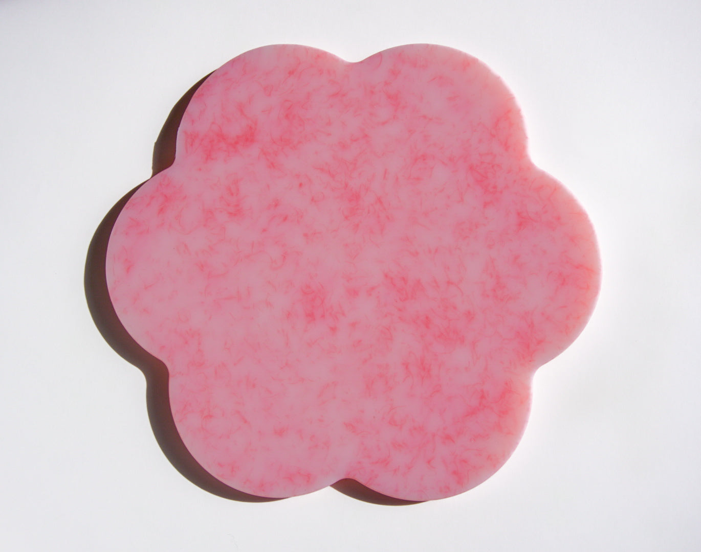 Pink flower-shaped chopping board